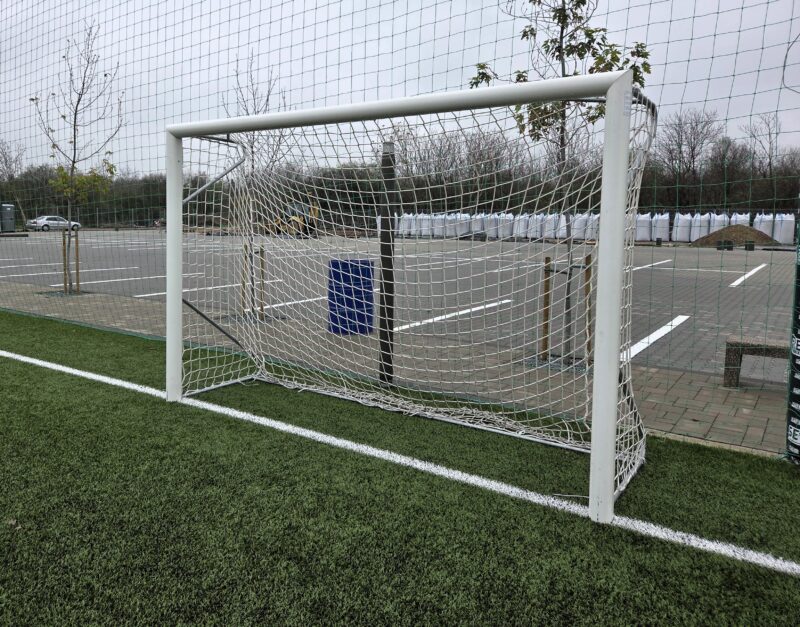 Poartă minifotbal 3×2 m aluminiu oval, fixă și mobilă Poartă minifotbal 3×2 m aluminiu