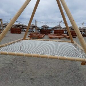 Plase hamace suspendate